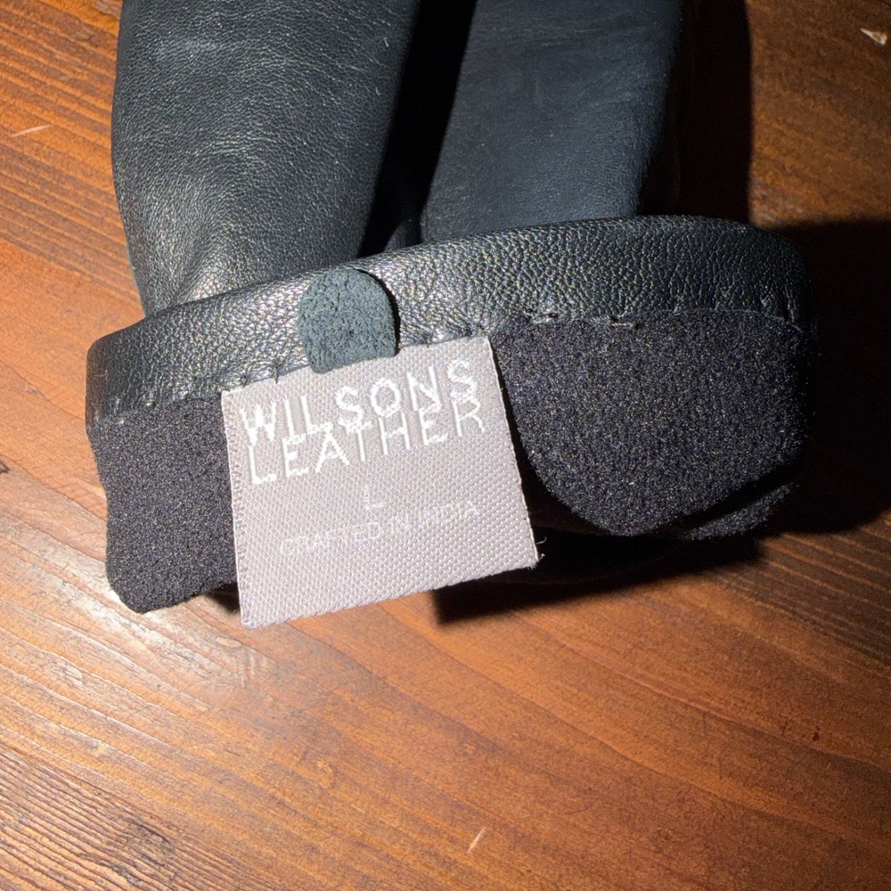 Wilsons Leather Classic Black Gloves - Picture 3 of 3